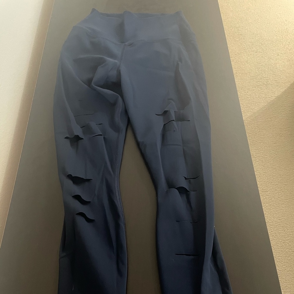 Alo yoga ripped leggings size s